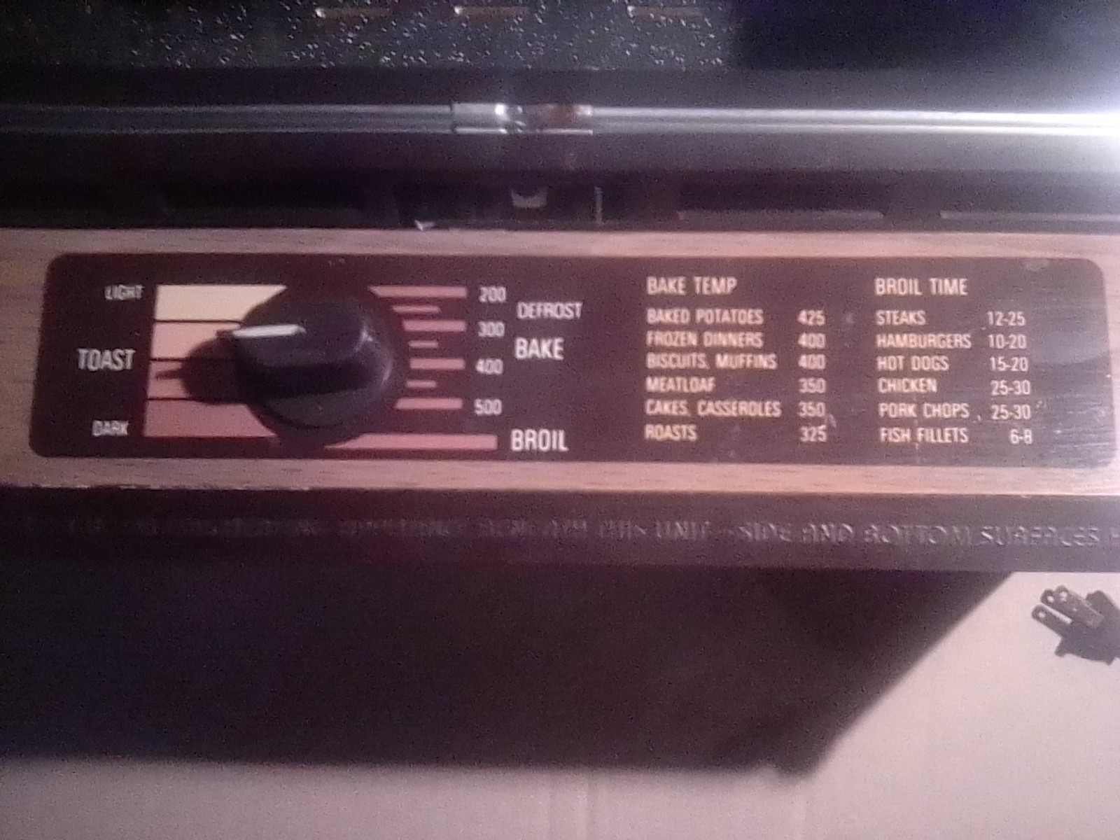 Vintage Black & Decker Versatron 1000 Toaster Oven Broiler Wood Grain & Chrome