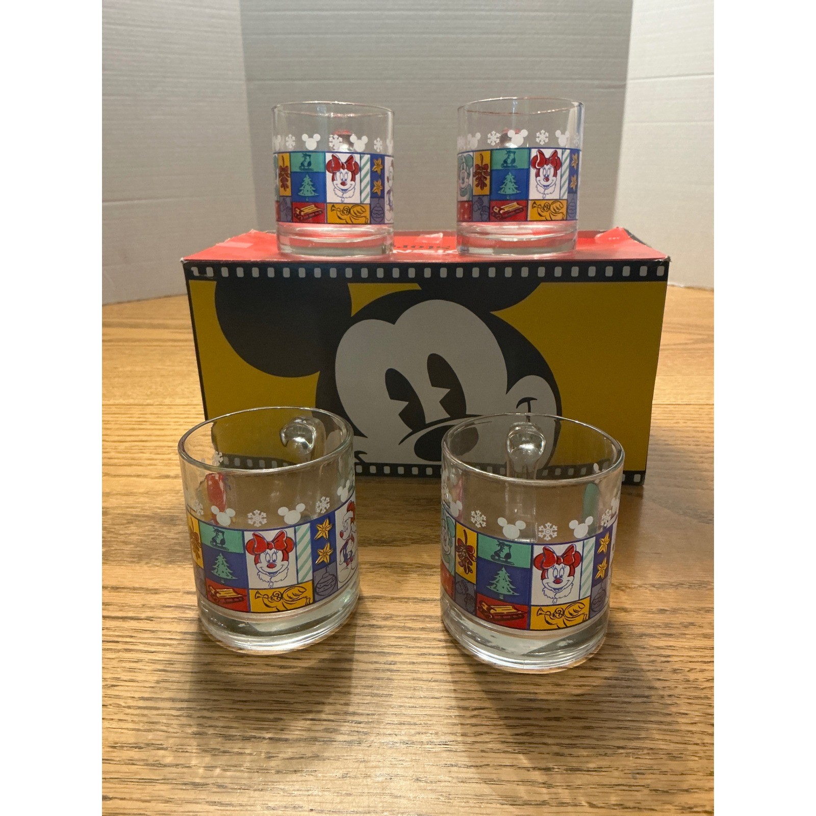 Disney Mickey Mouse Christmas Glass Mug Set of 4 Anchor Hocking Holiday Festive
