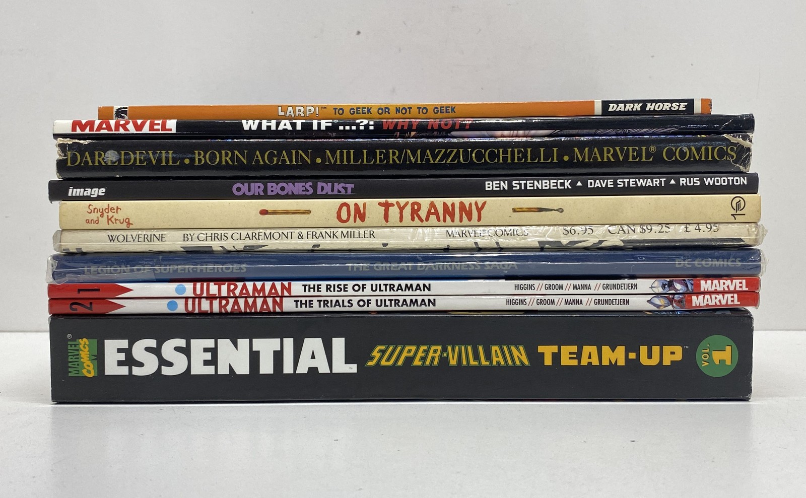 Graphic Novel & Comic Lot Marvel DC 1980s-2020s Superhero Mixed 10 Books