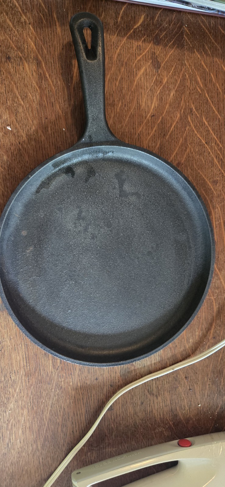 Vintage Lodge #4 90G Cast Iron Flat Griddle Pancake Skillet Pan “10 1/2” – Black