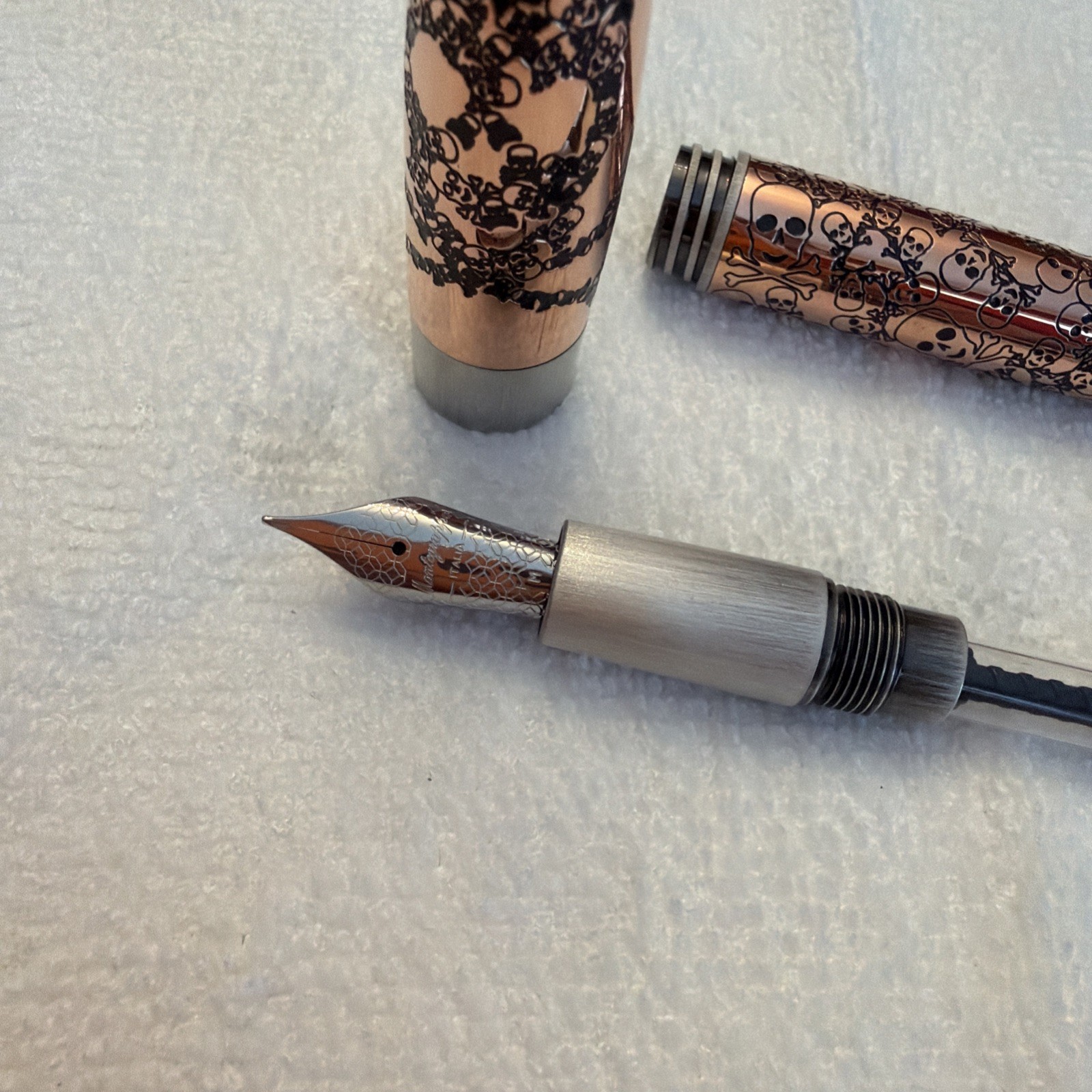 MONTEGRAPPA MERRY SKULL FOUNTAIN PEN M NIB