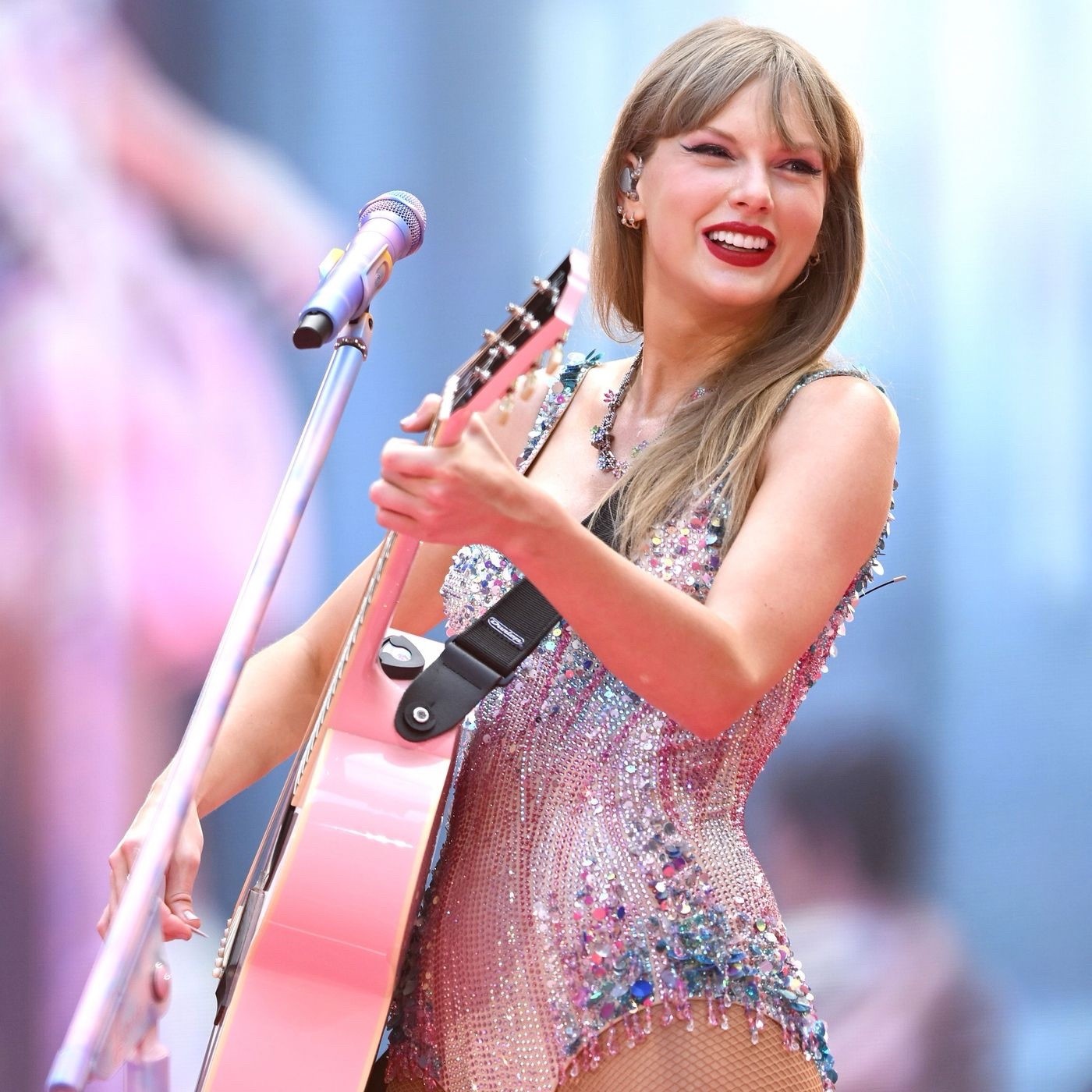 TAYLOR SWIFT COLLECTABLE PHOTOGRAPHS Paper Luster Reprint Photo Collection