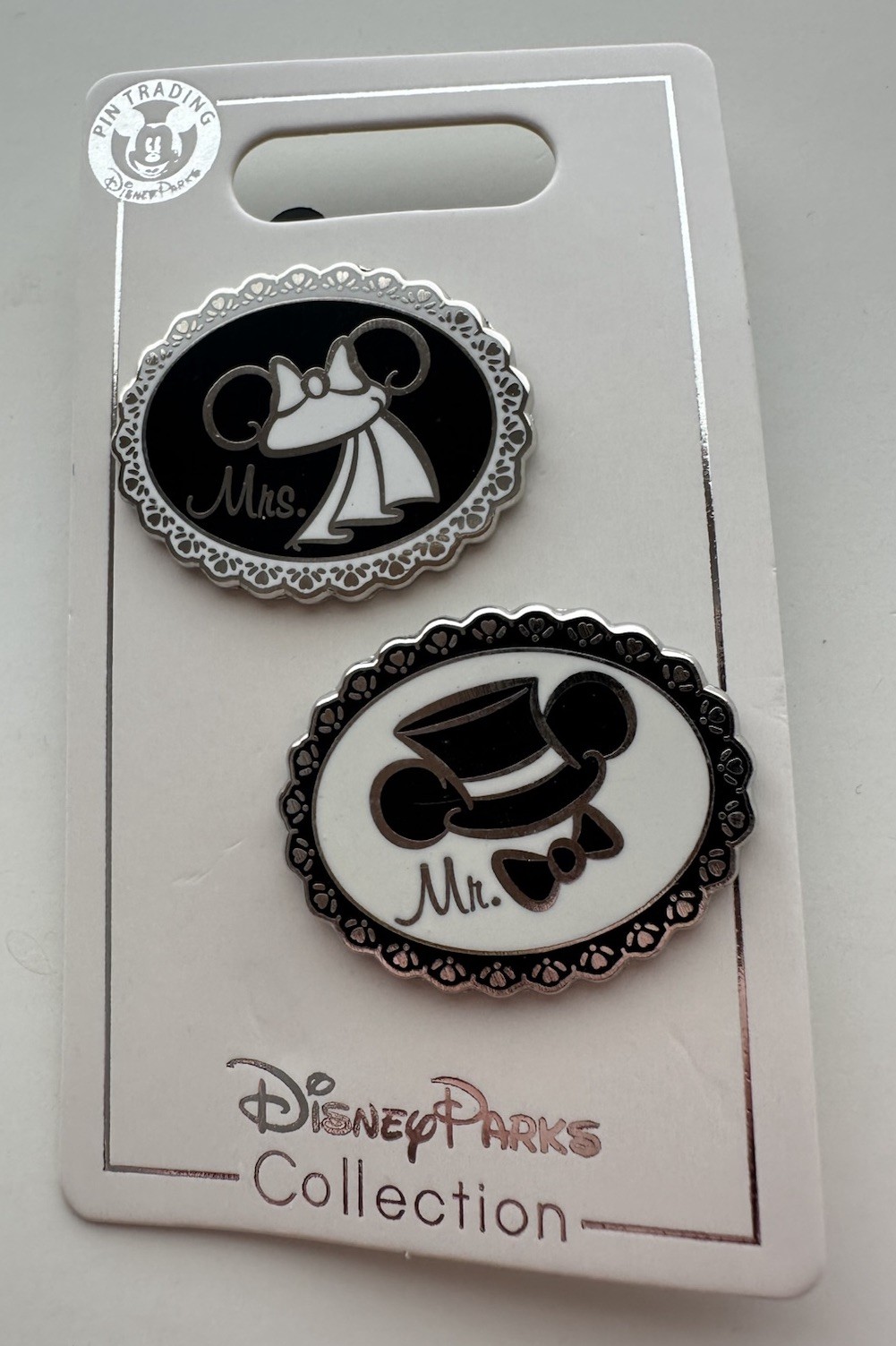 Disney Wedding Mickey and Minnie Mouse Pins 2 Pin Set Mr. and Mrs. Bride Husband