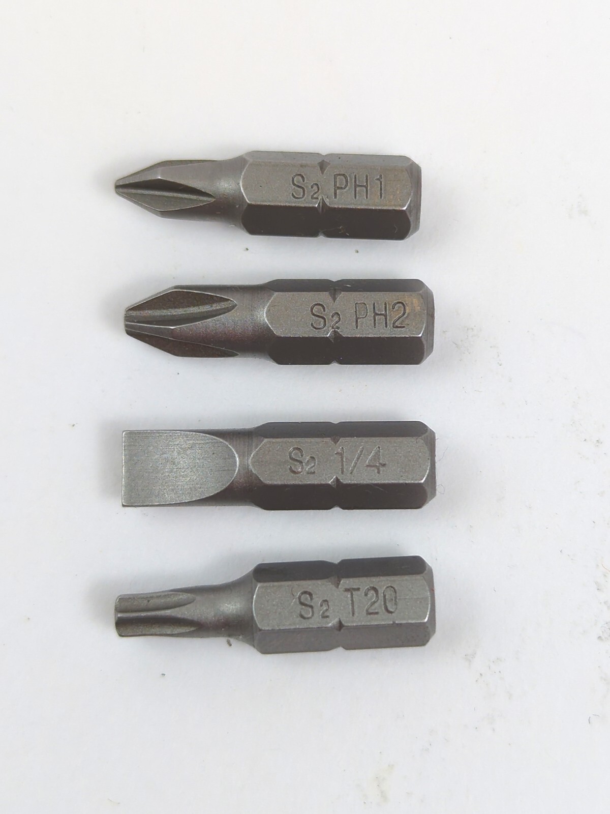 Zippo BIT SAFE 4-in-1 SCREWDRIVER Lighter Insert, 65701 – DEC (L) 2022 NEW!