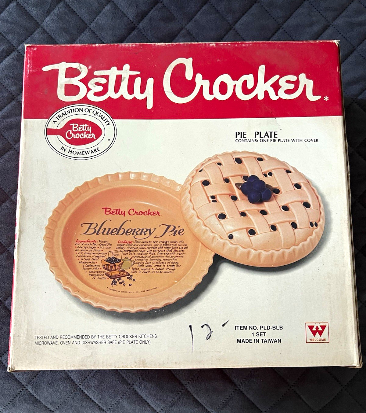 Betty Crocker Blueberry Pie 10in Ceramic Pie Plate w/ Vented Lid MW Safe