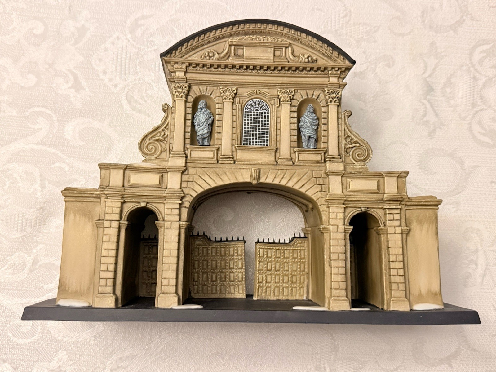 DEPT 56 THE DICKENS VILLAGE HISTORICAL LANDMARK SERIES TEMPLE BAR 2002 RETIRED