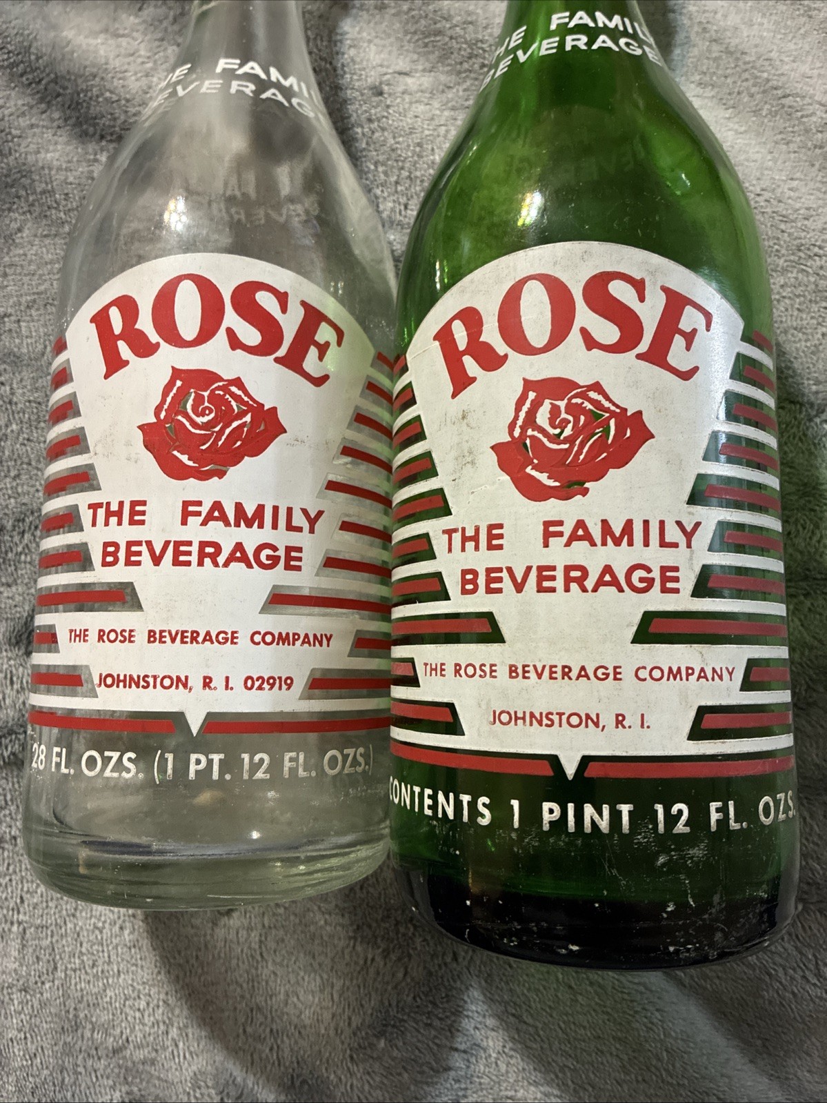 Vintage Rose Acl 28oz Soda Bottles Johnston, R.I. Green & Clear Glass Variety