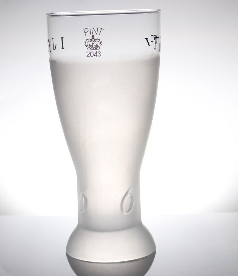 Kronenbourg 1664 Blanc White Beer Fruity Pint Frosted Glass