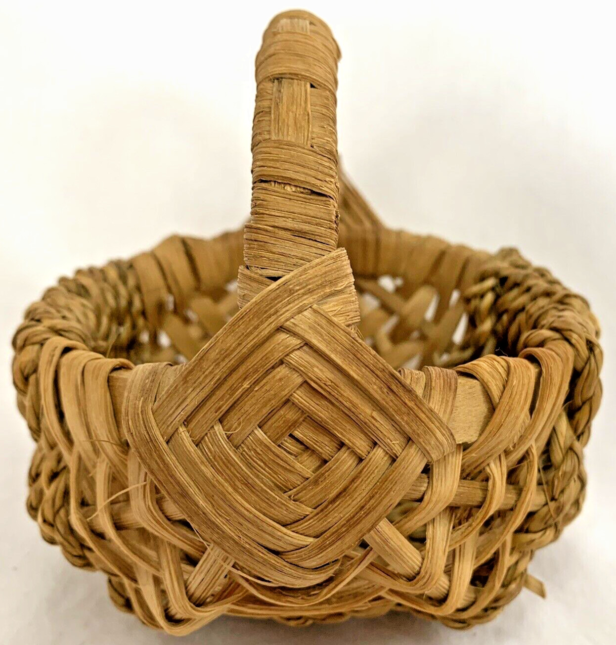 3.5″ Miniature Buttucks Gathering Doll Basket Woven God’s Eye Handle 18″ Doll