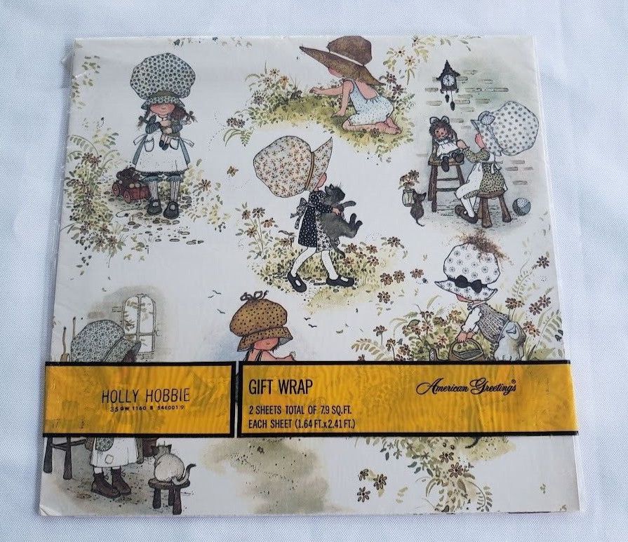 VINTAGE American Greetings Holly Hobbie Doll Gift Wrap Pack – NOS – Ephemera