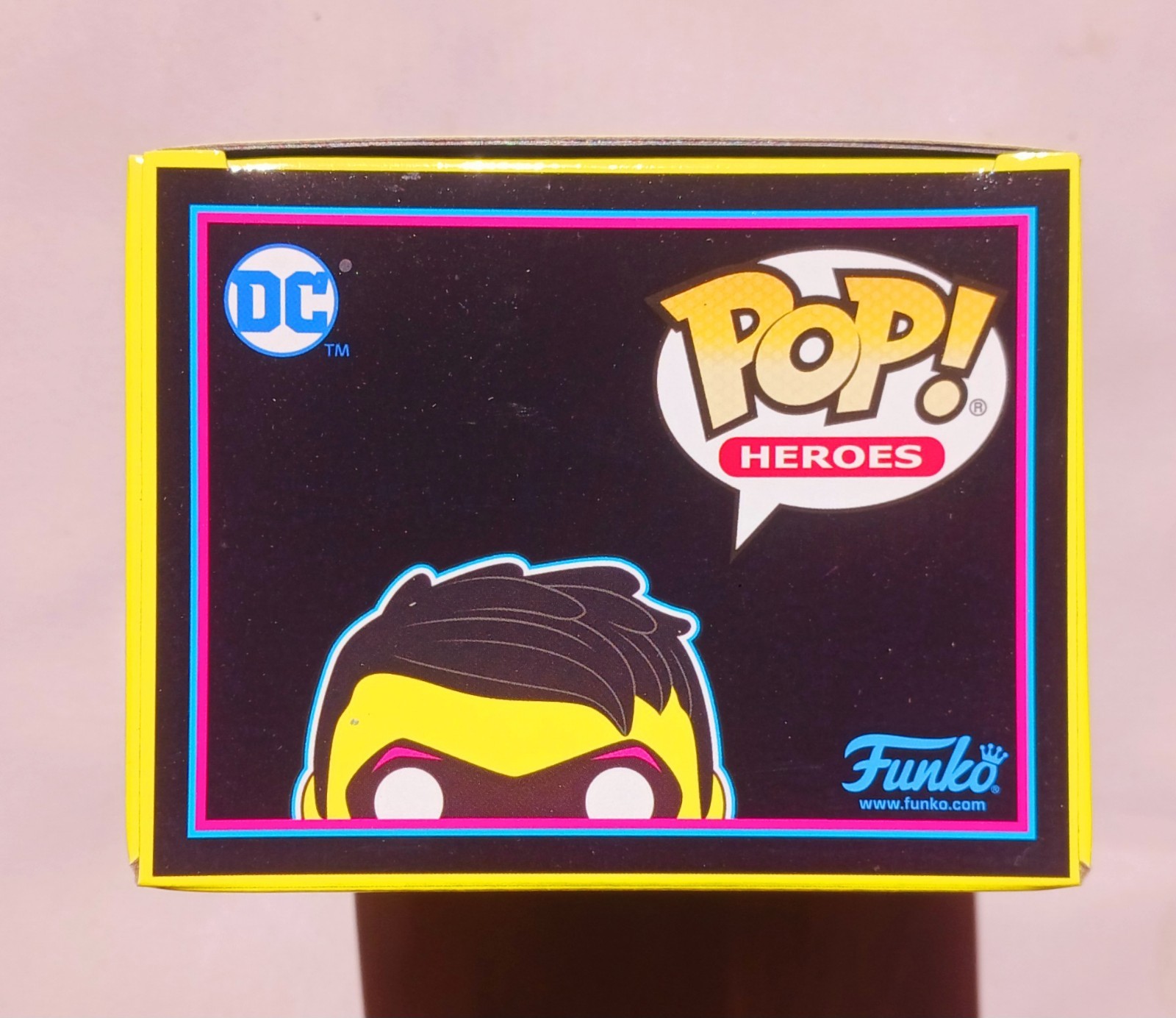 Funko Pop DC Heroes Robin #377 Imperial Palace Blacklight Future City Exclusive