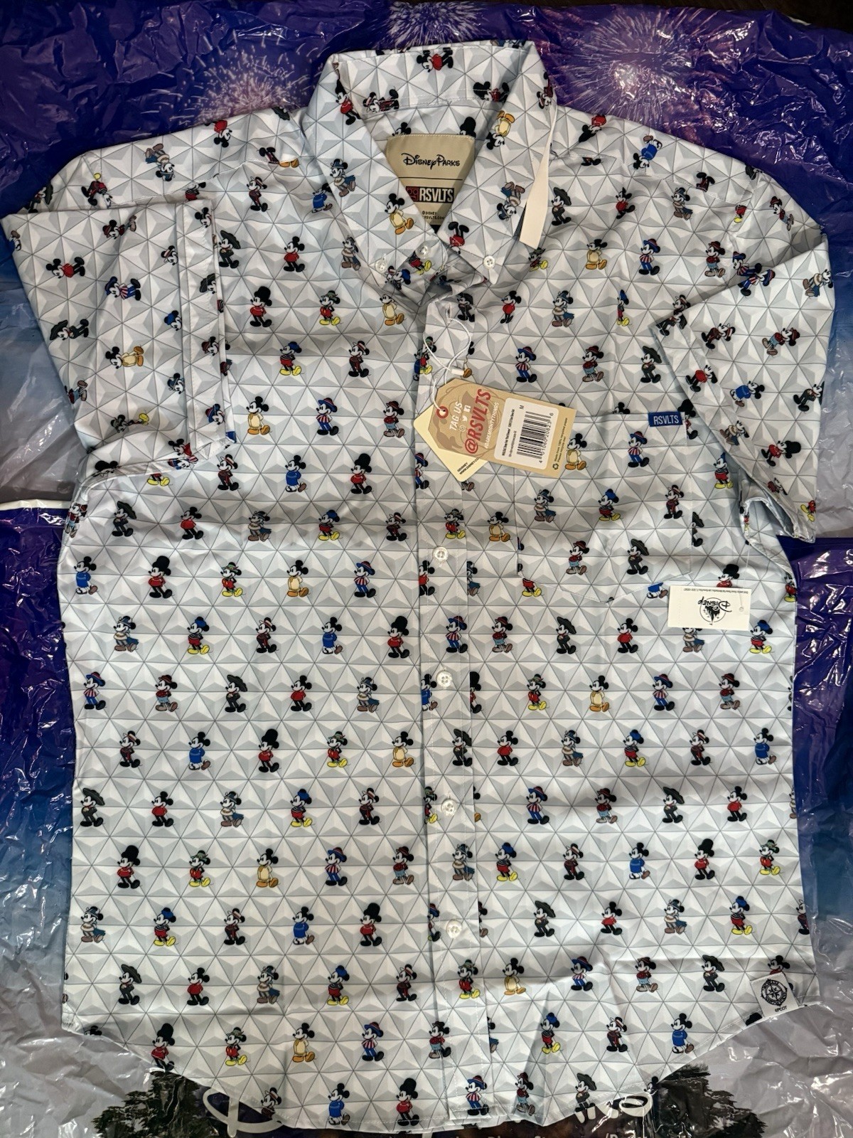 Disney Parks 2025 Epcot World Showcase Mickey RSVLTS Button-Down Shirt – NWT