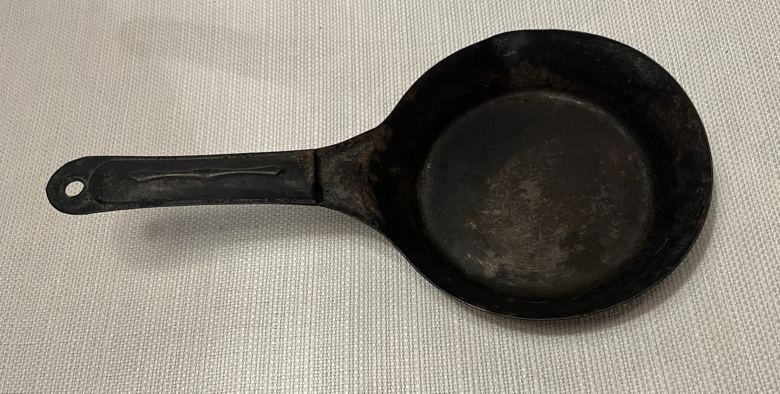 Vintage Mix Lot Of 2 Metal Cold Handle Cowboy Pan Camping Skillets 8.5” & 6”
