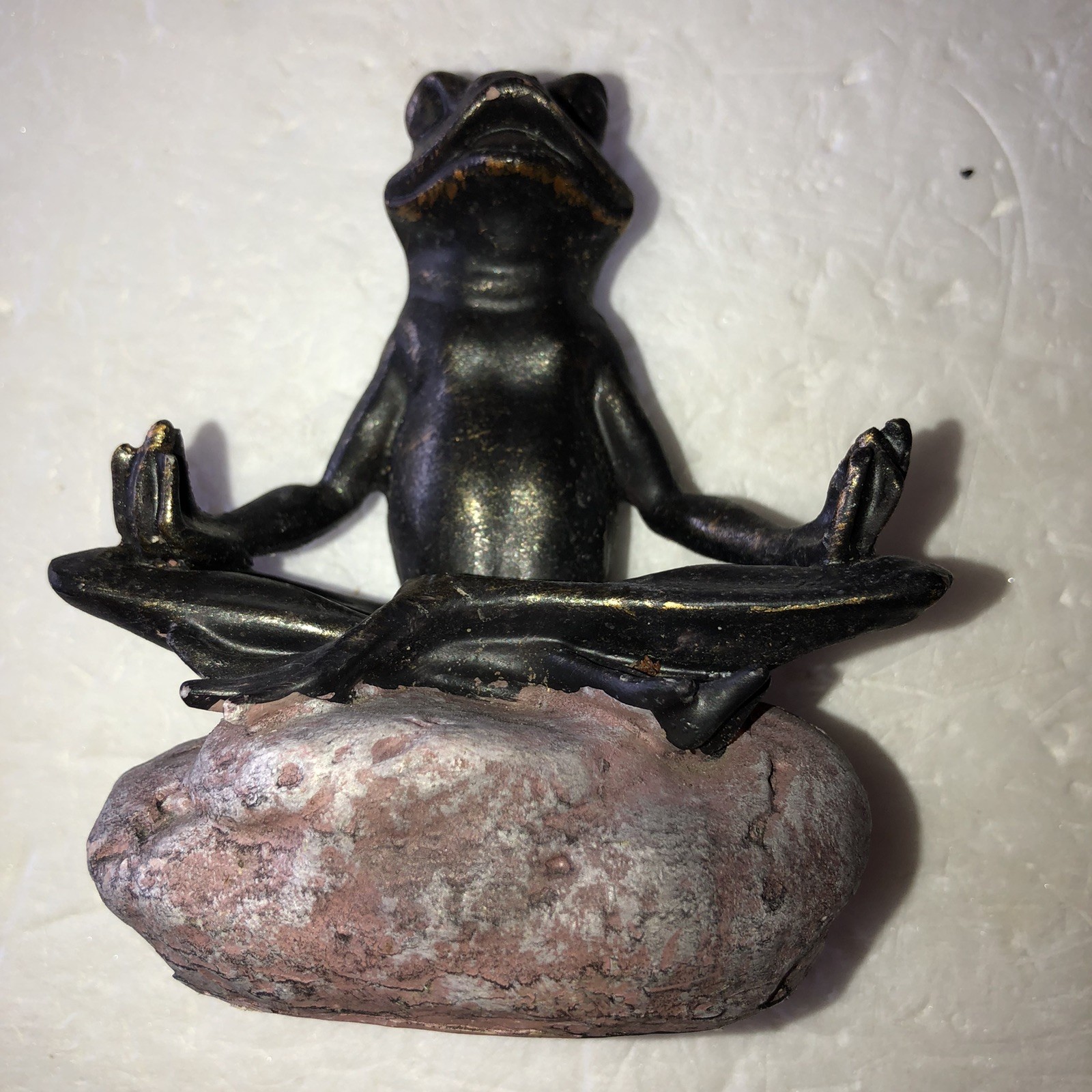 Frog Figurine Meditation Yoga On A Pink-Ish Rock Garden Zen Ohm @C