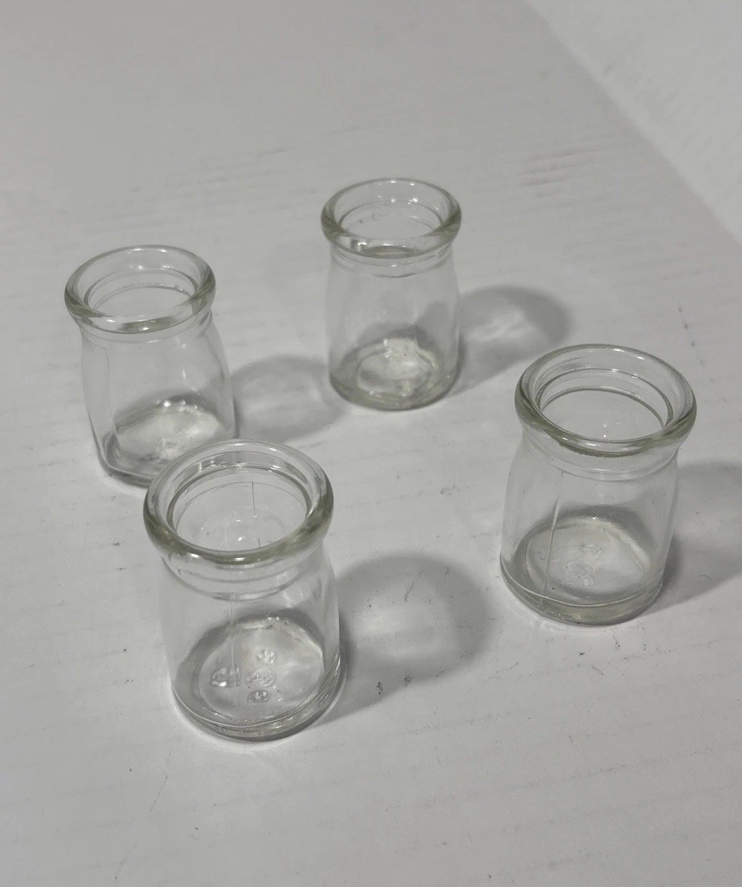 Set of 4 Owens-Illinois Mini Glass Restaurant Ware Individual Dairy Creamers VTG