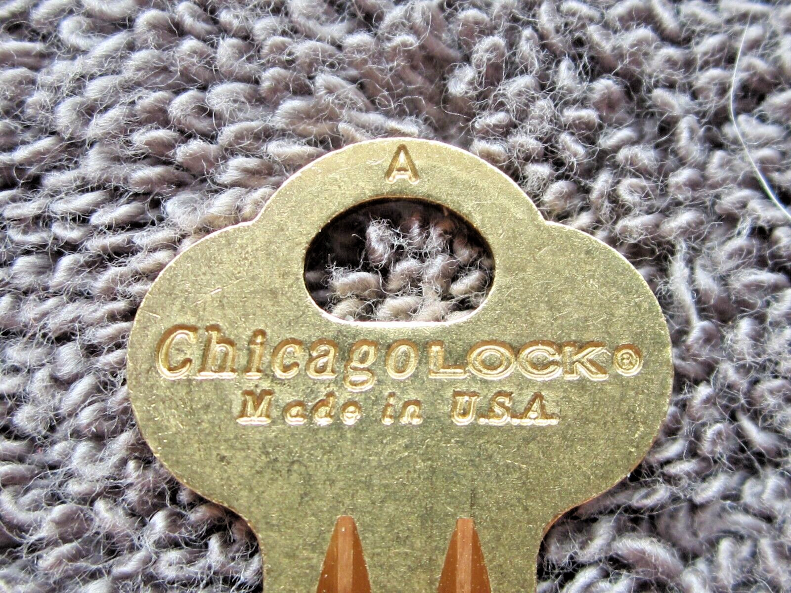 TOP MECHANISM POM SERVICE KEY FOR 1947 – 1960 PARK-O-METER WITH USA CHIGAGO LOCK