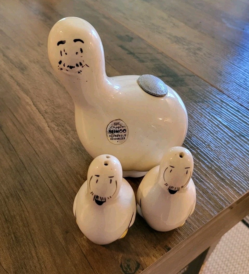 🐳Vtg 3pc Shmoo S&P Shakers Black Whiskers 1940s Air Freshener & Salt & Pepper🐳