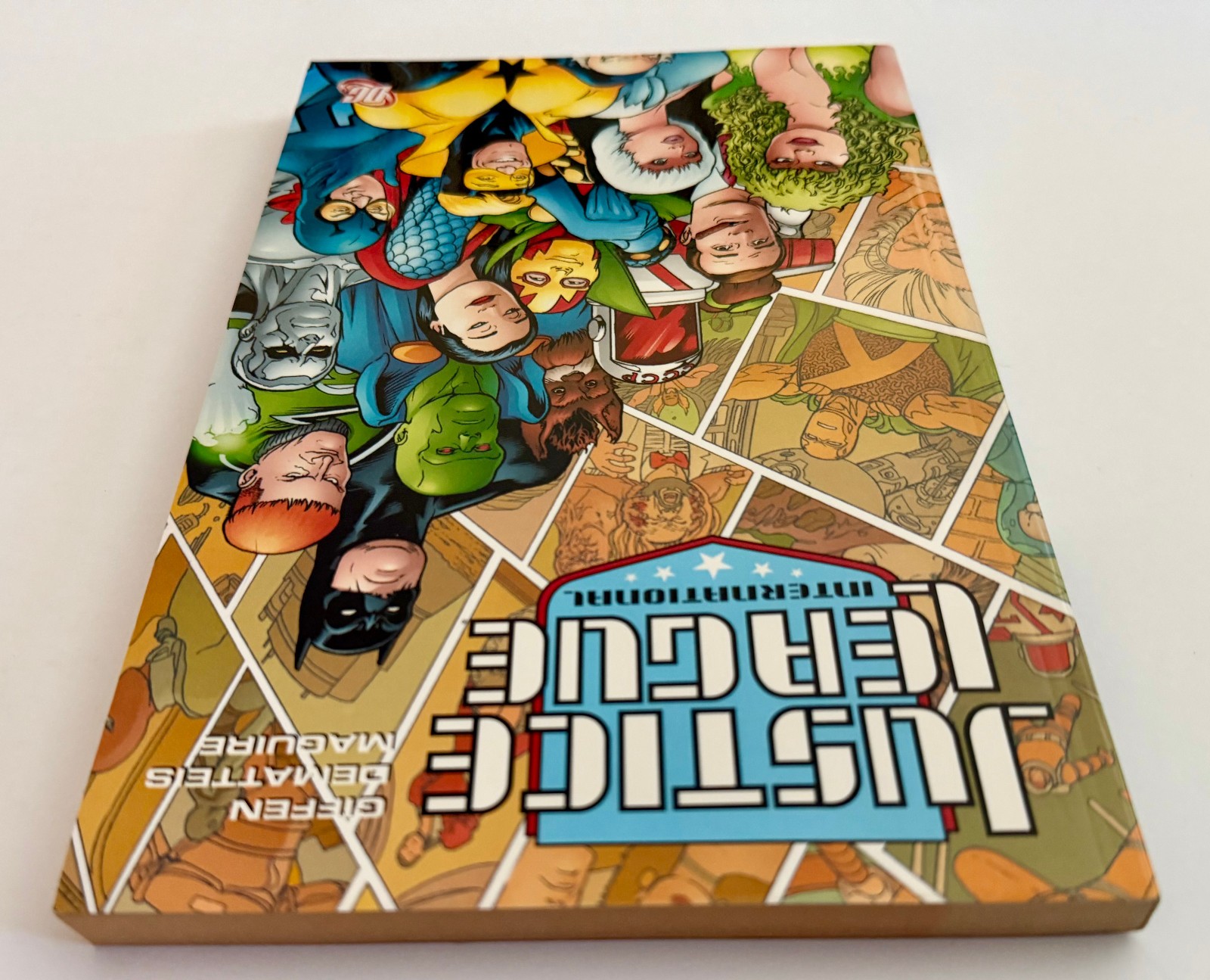 Justice League International – Vol 3 – DC Comics 2008 Paperback edition