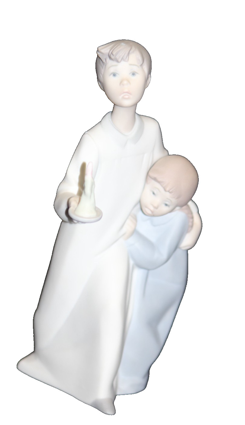 Lladro Children in Nightshirts Boy & Girl w/ Candle #4874 Matte Finish Figurine