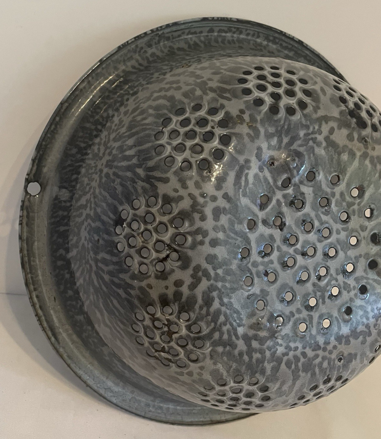 Vintage Enamelware Colander Gray 10.5″ in Diameter Graniteware Farmhouse Rustic