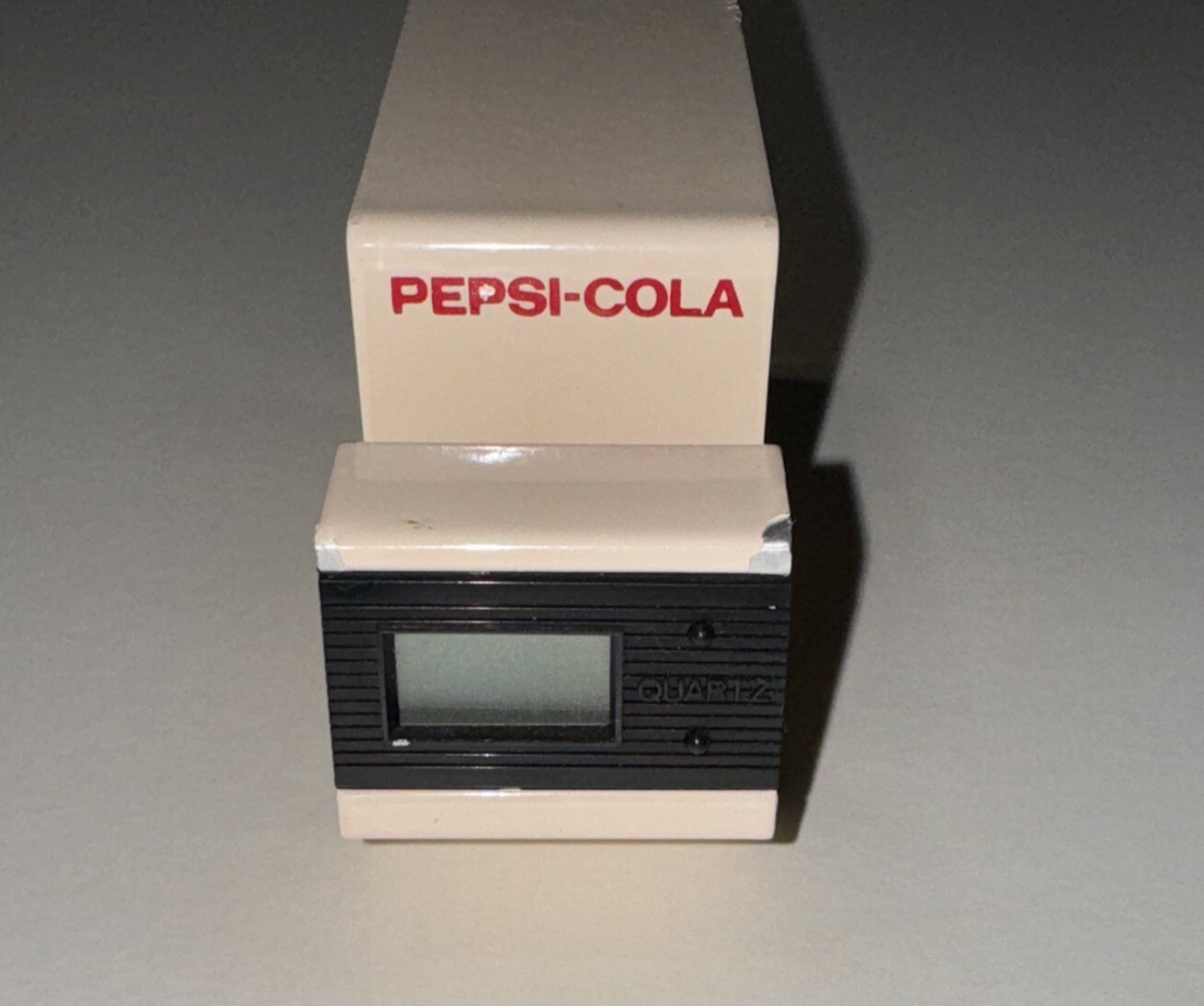 1980s Pepsi New Generation Award Desk Top Clock HEAVY METAL Truck PAPER-WEIGHT