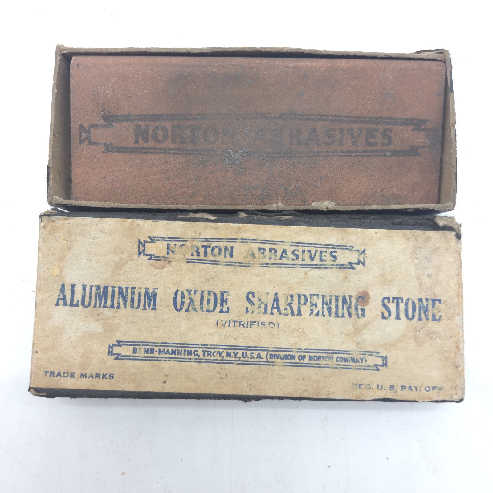 Vintage Norton Abrasives Aluminum Oxide Sharpening Stone 5″ Boxed Fine