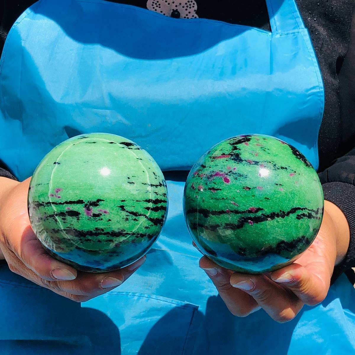 Natural Ruby-Zoisite Sphere Reiki Healing Crystal Ball home decor 1.06+1.04 kg