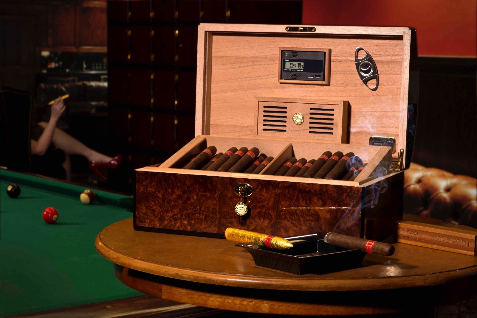 Daniel Marshall Treasure Chest Humidor in Precious Burl Wood Rated No. 1