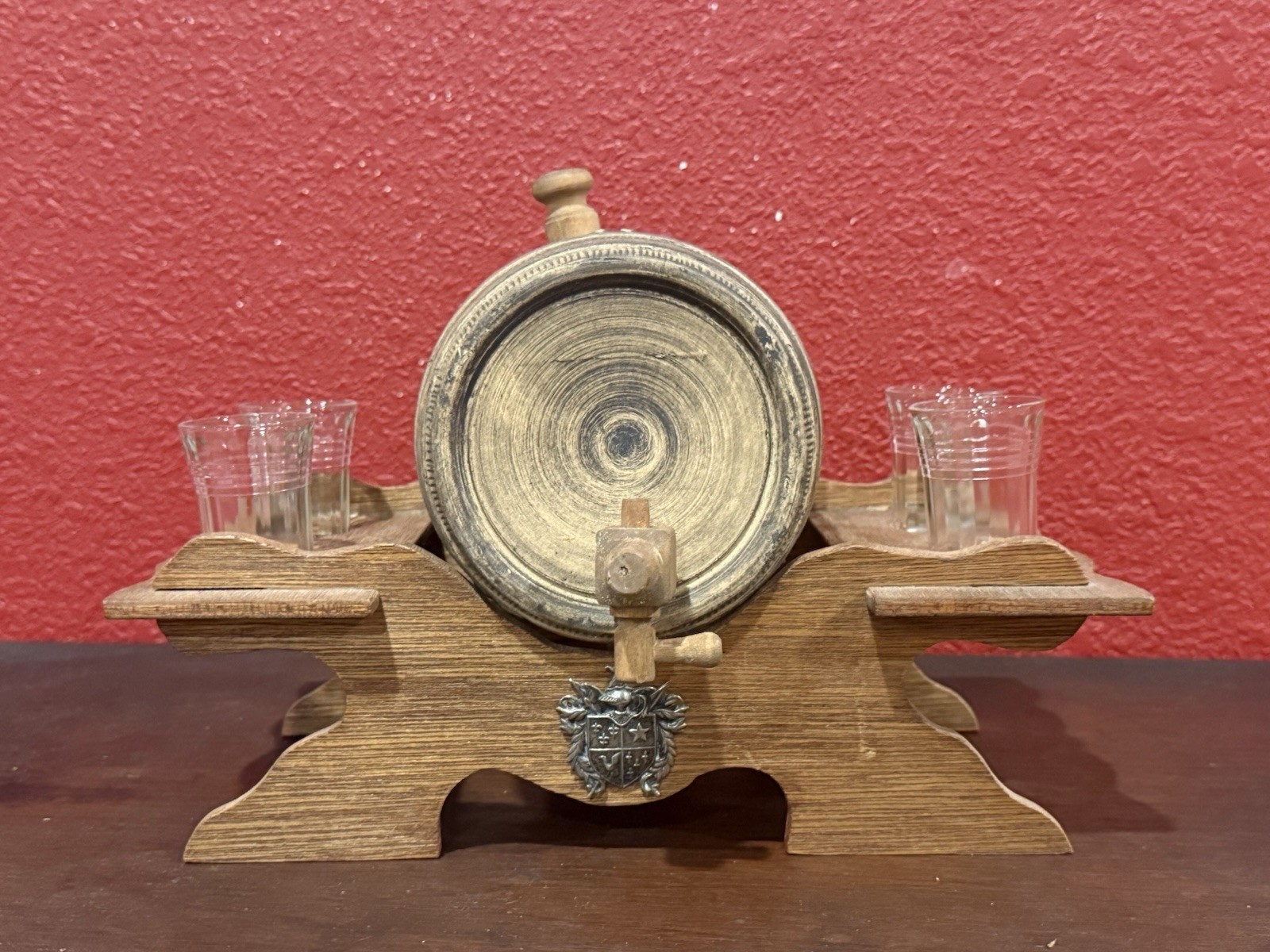 Vtg Pottery Ceramic Whiskey Barrel Keg W/ Stand & 4 Shot Glasses Bar