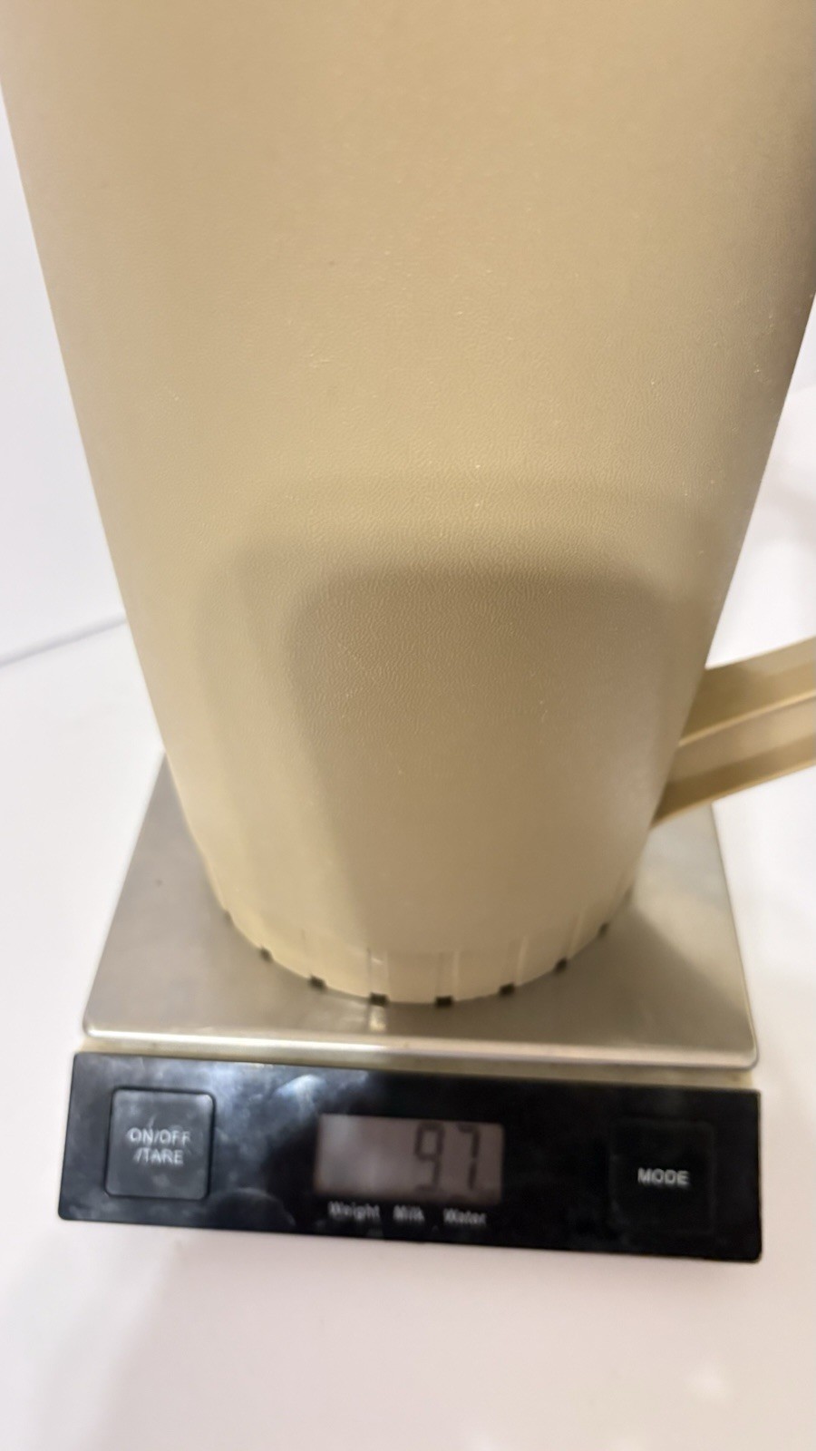 Tupperware Pitcher Push Button 1/2 Gallon, 2 Qt Beige, #800-9 with Lid (seals)
