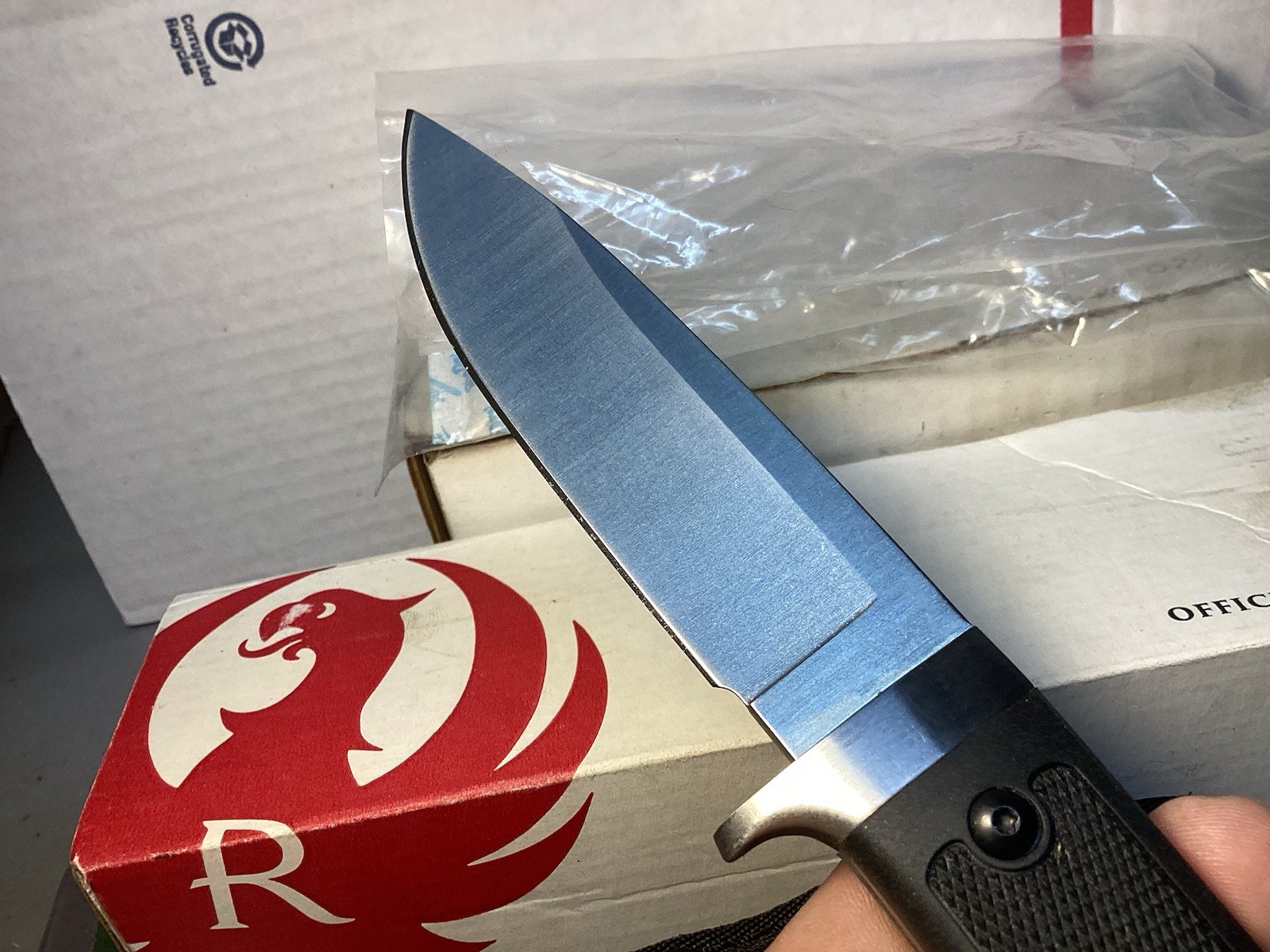 Ruger Accurate CRKT Fixed Blade Hunting Knife R2201 Harsey Design. NOS IN BOX