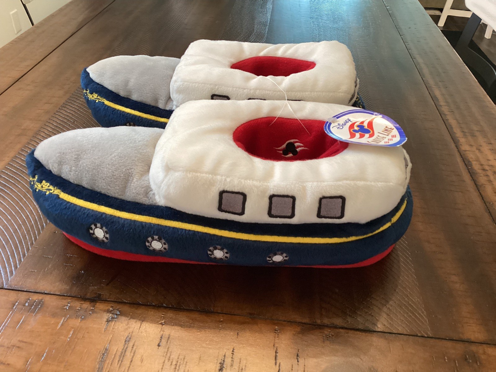 Disney Cruise Line Ship Adult Slippers Size Medium NWT