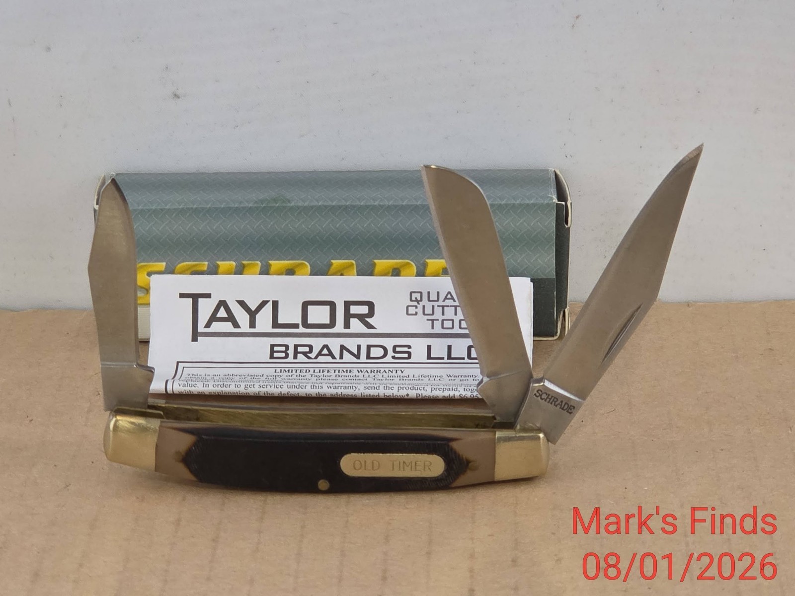 Schrade Old Timer Middleman Pocket Knife Stainless Steel Blades Delrin Handle