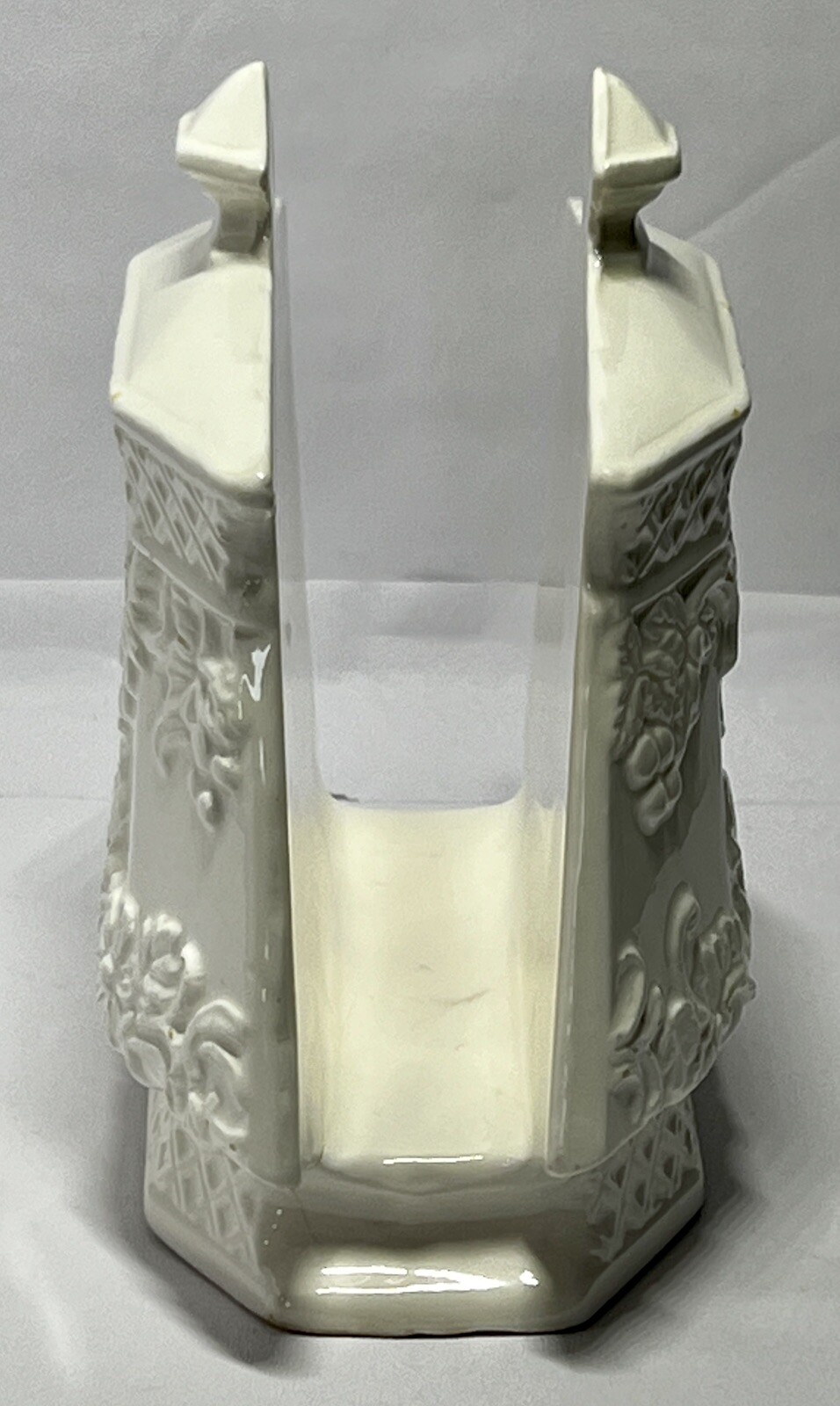 Raised Relief Ceramic Napkin Holder 5-1/4”T x 5-1/4”L x 3”W Good Used Condition