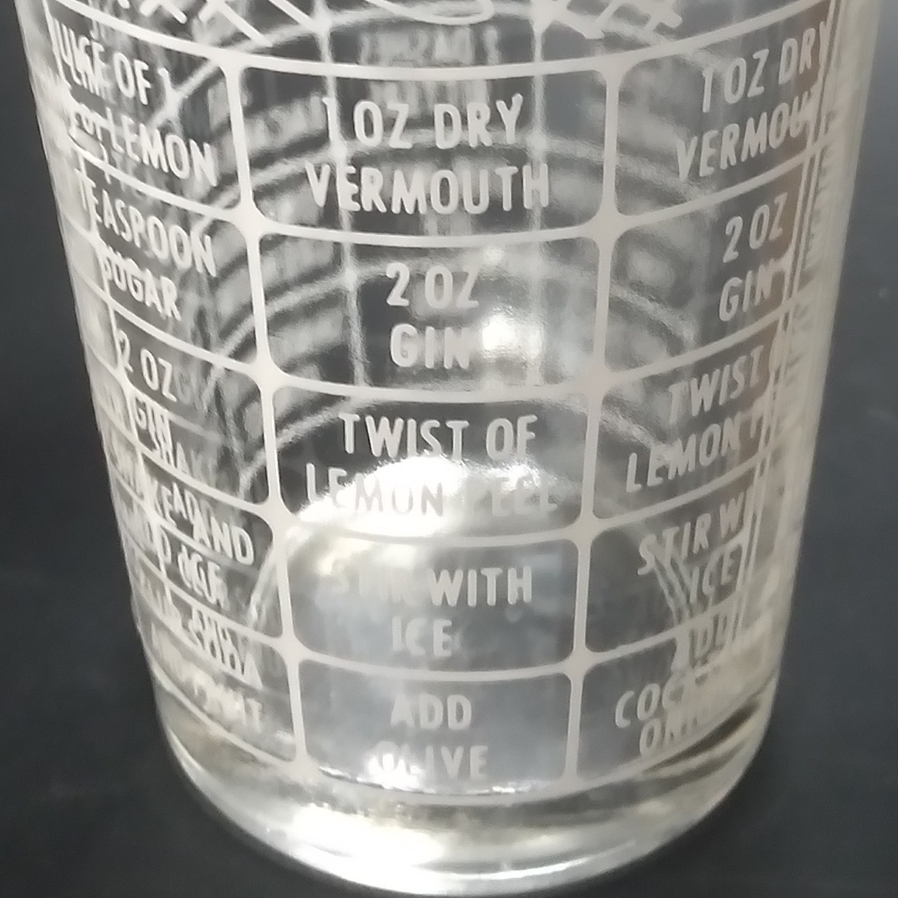 Federal Glass Co. Recipe Glass Mixed Drinks & Cocktails Measurer Mixer 16 oz 6″