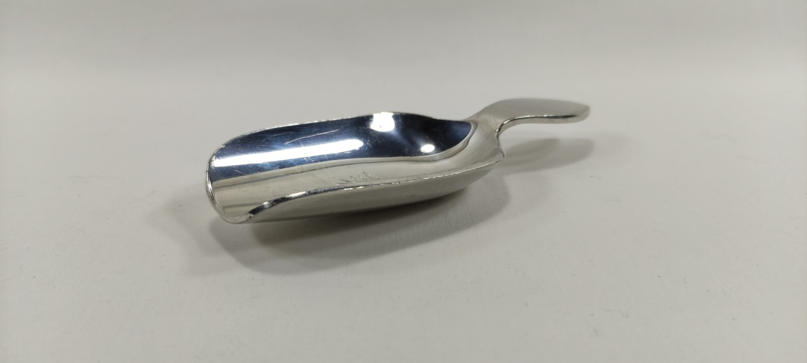 Vintage Colonial Williamsburg Stieff Pewter Tea Caddy Scope Spoon Scoop Pineappl