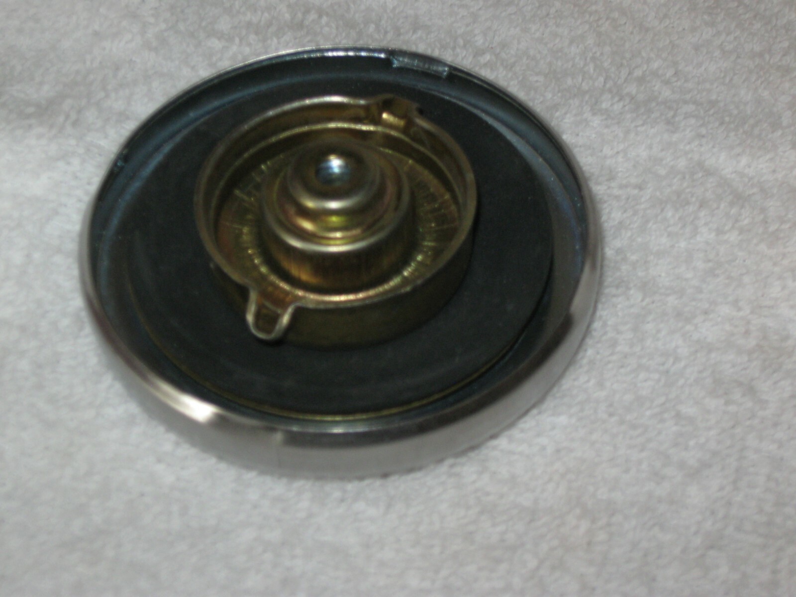 Allis Chalmers Fuel Tank Cap D10 D14 D15 D17 D19 170 175 180 185 for 70253690