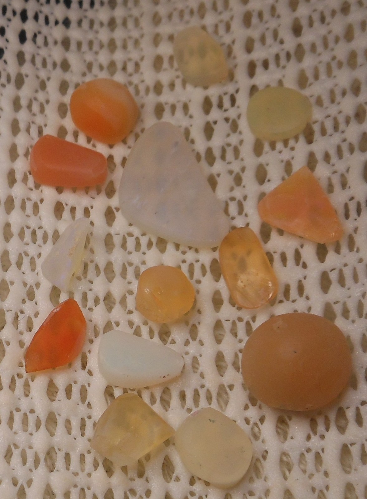 Mexican Fire Opal assortment of 14 pcs Variety Colors Sparks Earth-Mined 21.4TCW