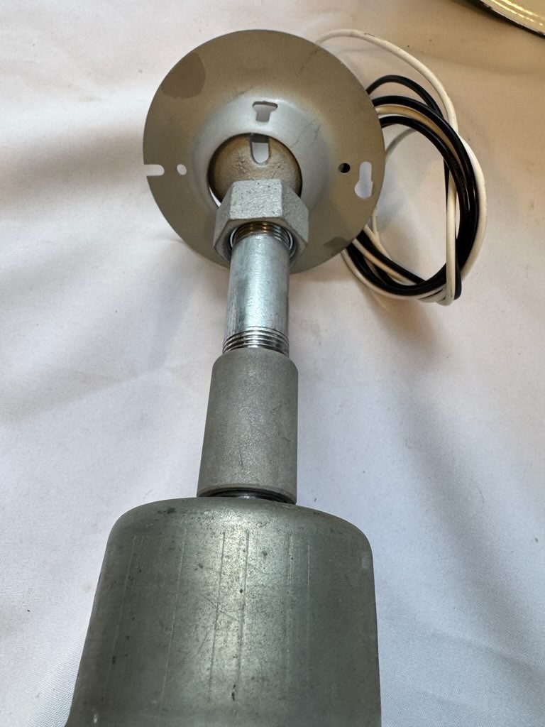 ONE 40s Appleton 16″ Porcelain Industrial Green Barn Light Vintage Gas Station A