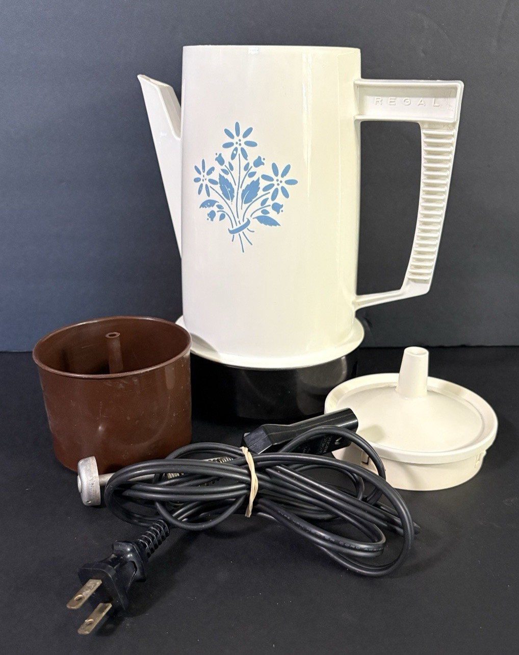Vintage 1970’s Regal Poly-Perk 4-8 Cup Coffee Pot 7508 Blue Cornflowers WORKS