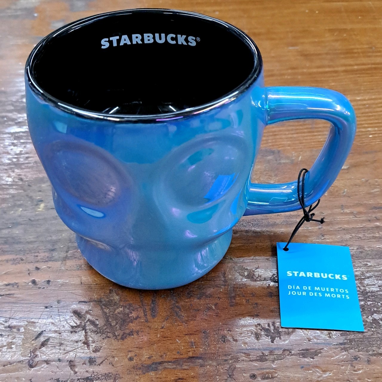 2025 STARBUCKS HALLOWEEN IRIDESCENT BLUE SKULL 14oz CERAMIC COFFEE MUG/CUP