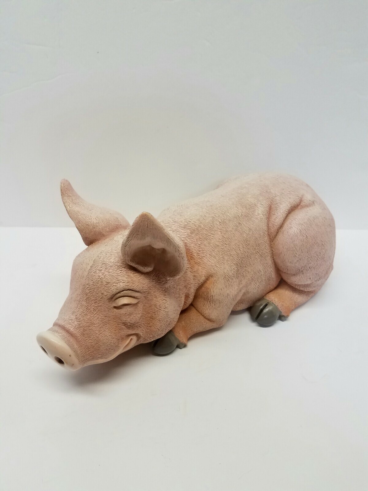 1999 ABC Distributing Inc 12″ Plastic Farm Animal Pig Decoration