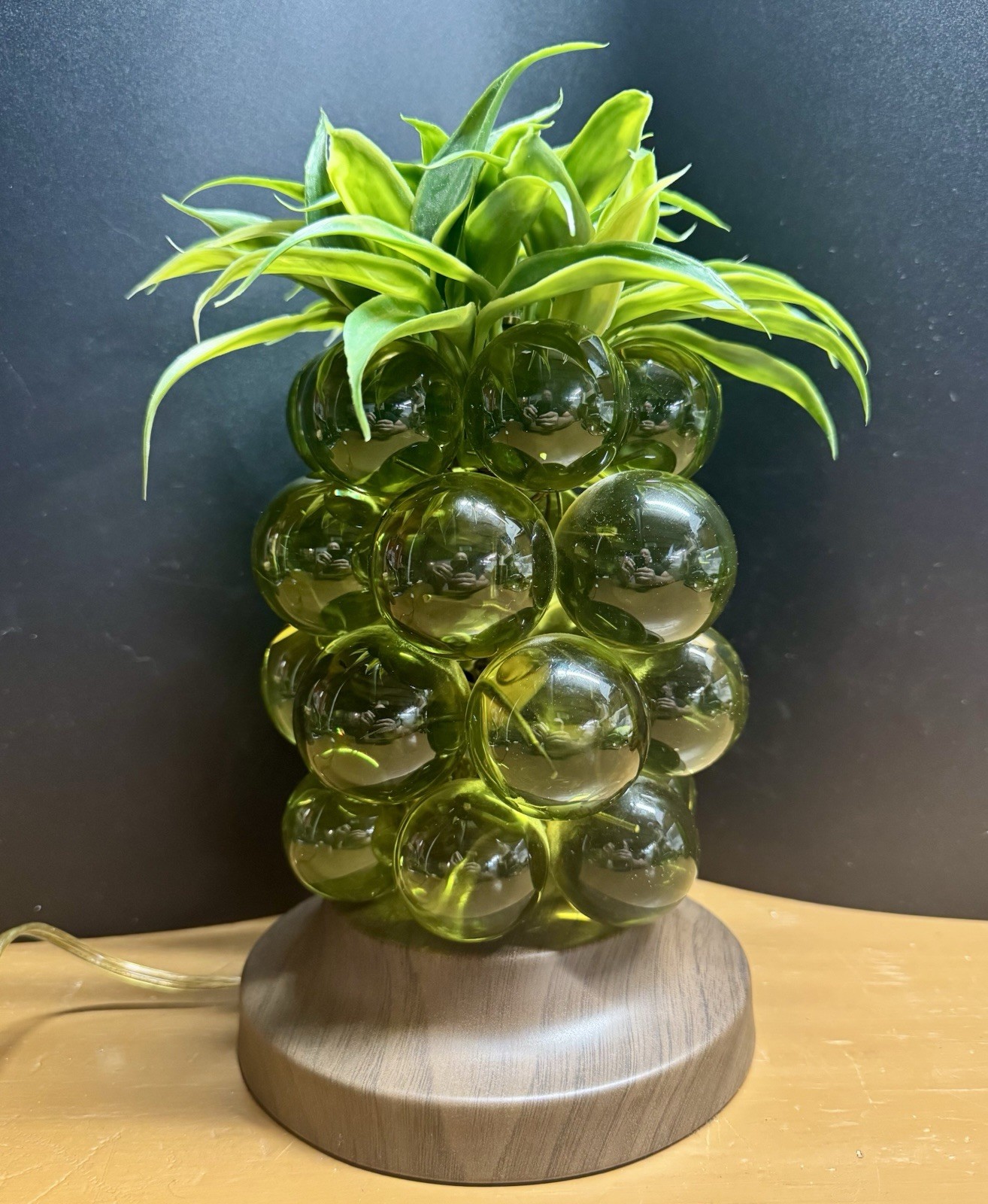 RARE VINTAGE Tiki Lucite Grape Pineapple Lamp Green MCM 1960s Works Mid Century