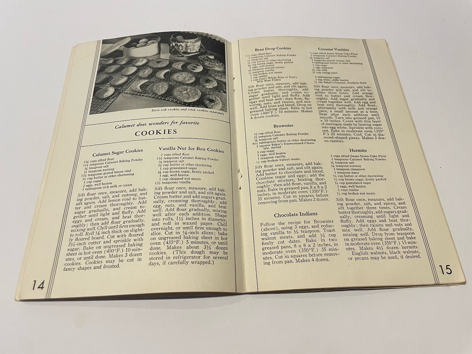 VTG 1934 Calumet Book Of Oven Triumphs Recipe Pamphlet Cakes Cookies Bread Pies