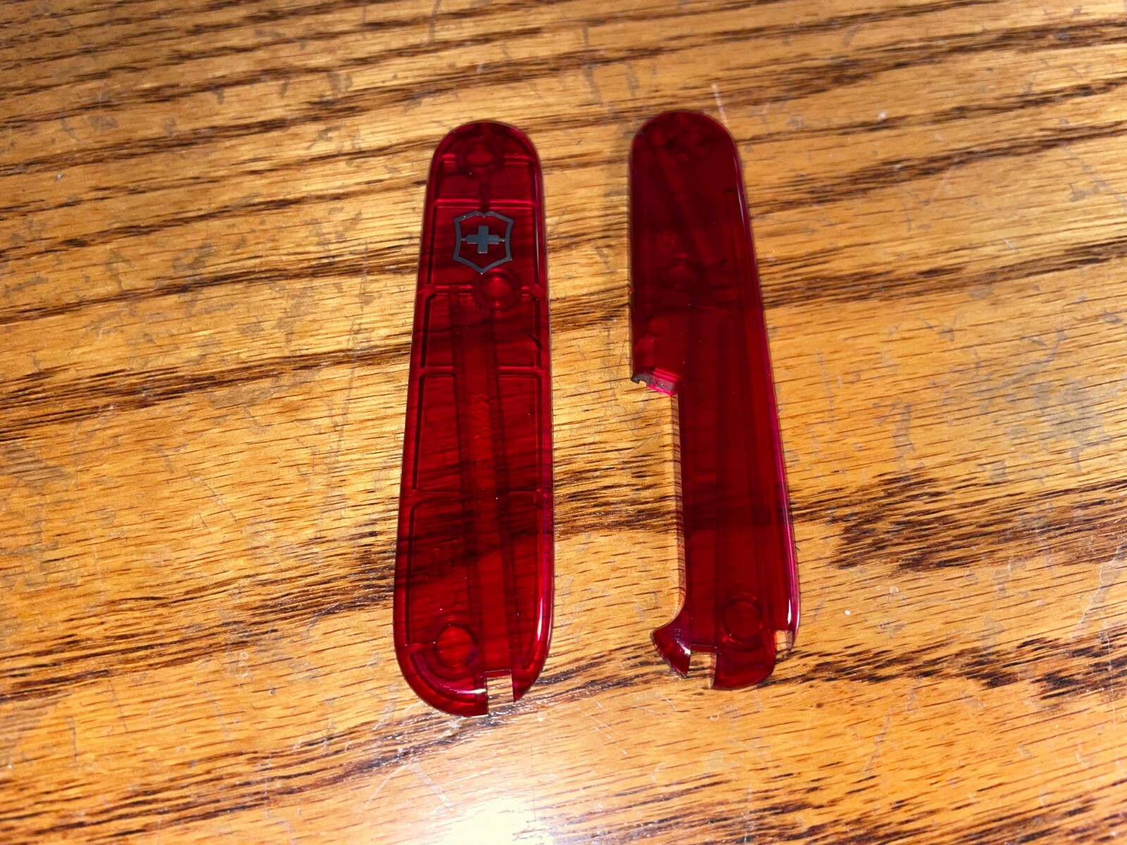 New Victorinox 91mm PLUS HANDLE / SCALE 2 Piece KIT in RUBY RED #18
