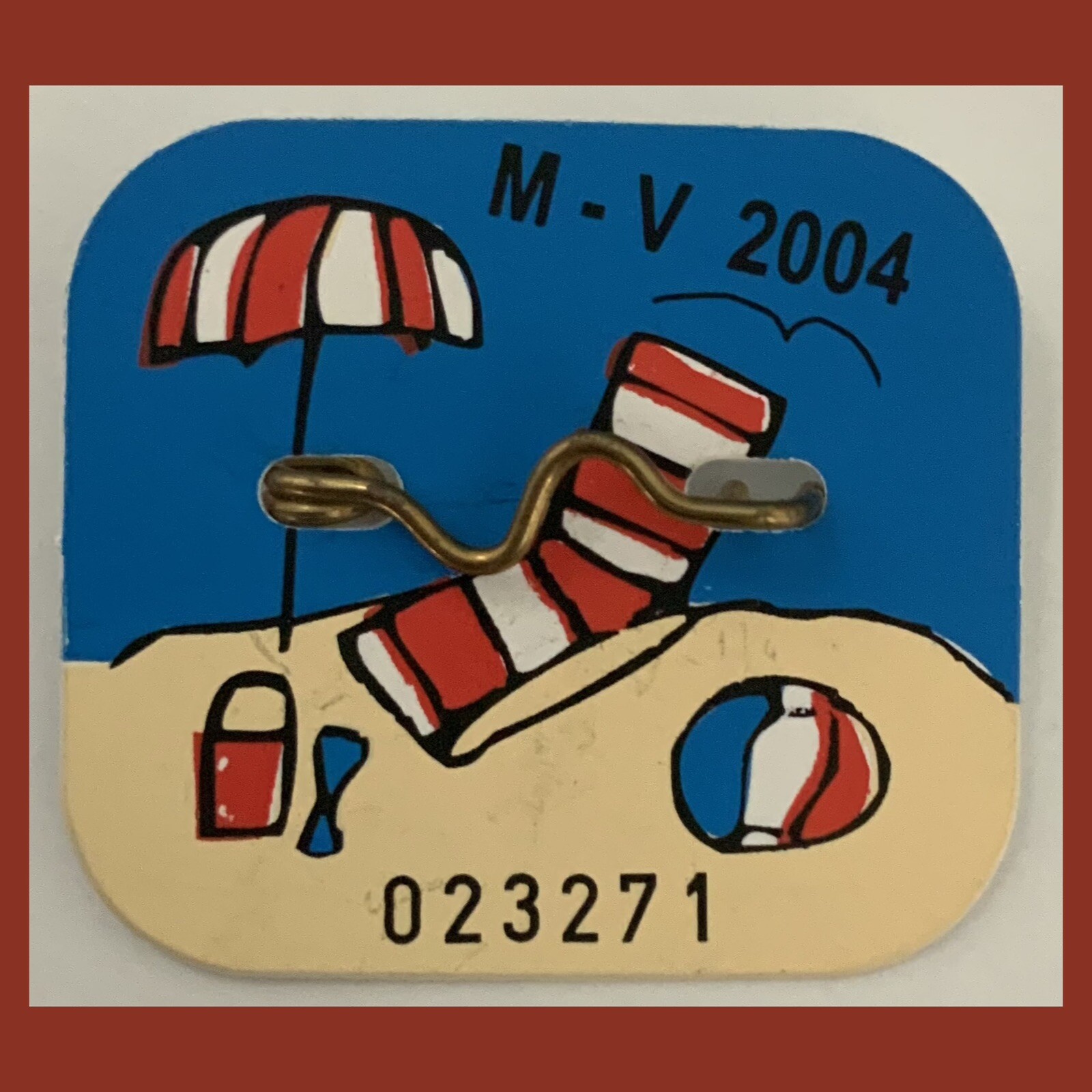 Vtg VENTNOR MARGATE Beach Tag/Badge – 2004 – BEACH SCENE DESIGN – #023271