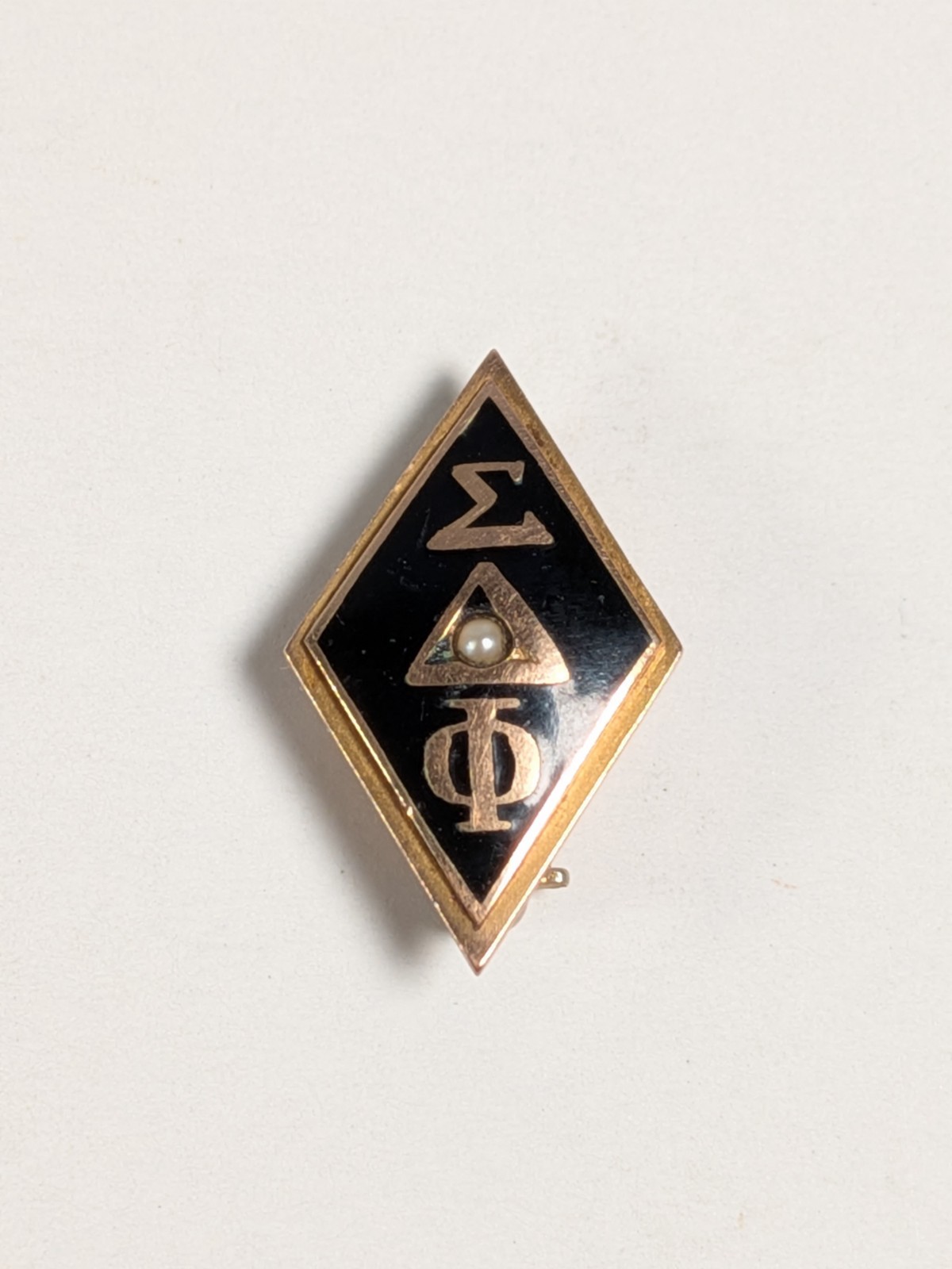 DELTA SIGMA PHI 14K Solid Yellow Gold And Black Enamel Fraternity Lapel Pin 1916