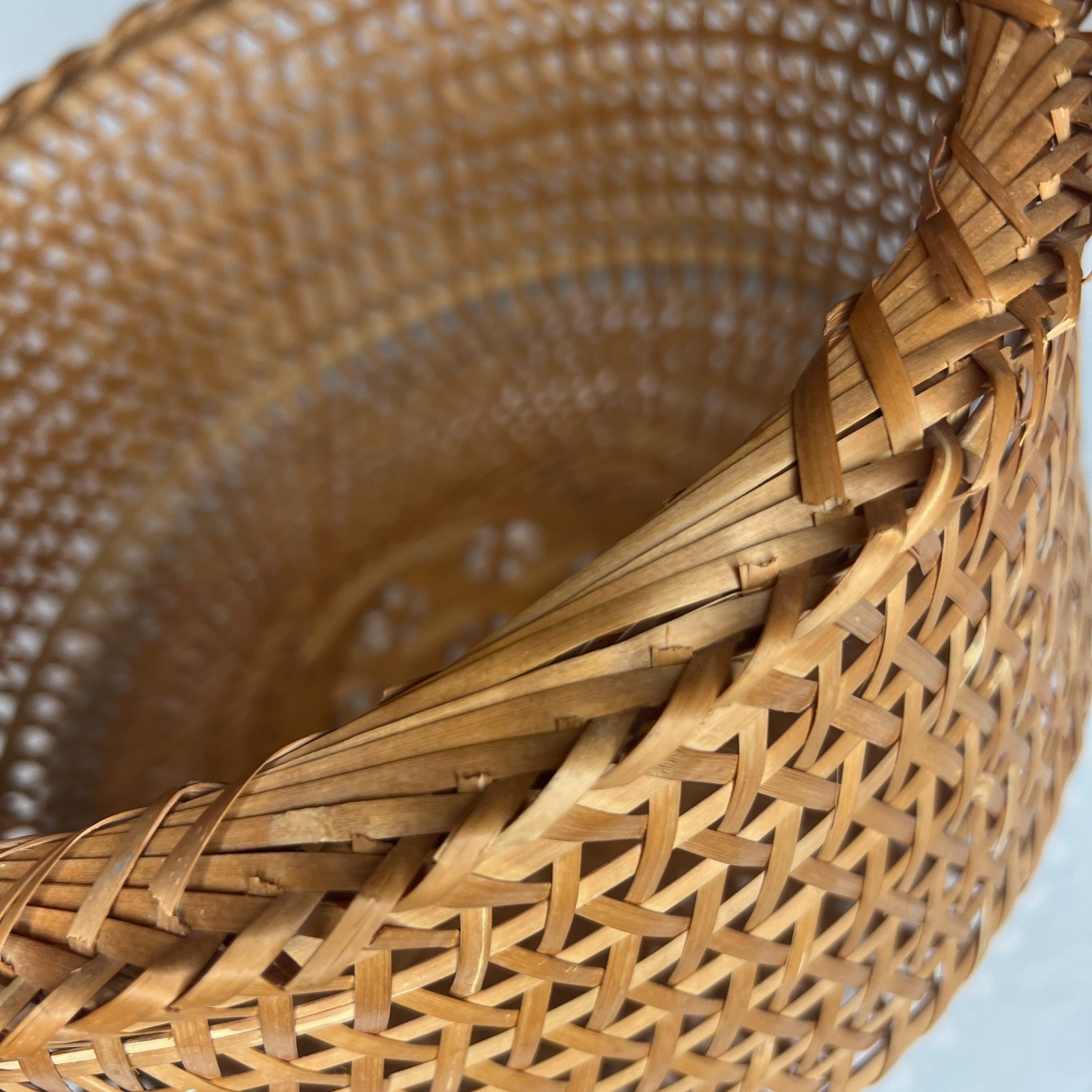 Vintage Handwoven Bamboo Basket Mutsume Style Round 12″ x 5.5″