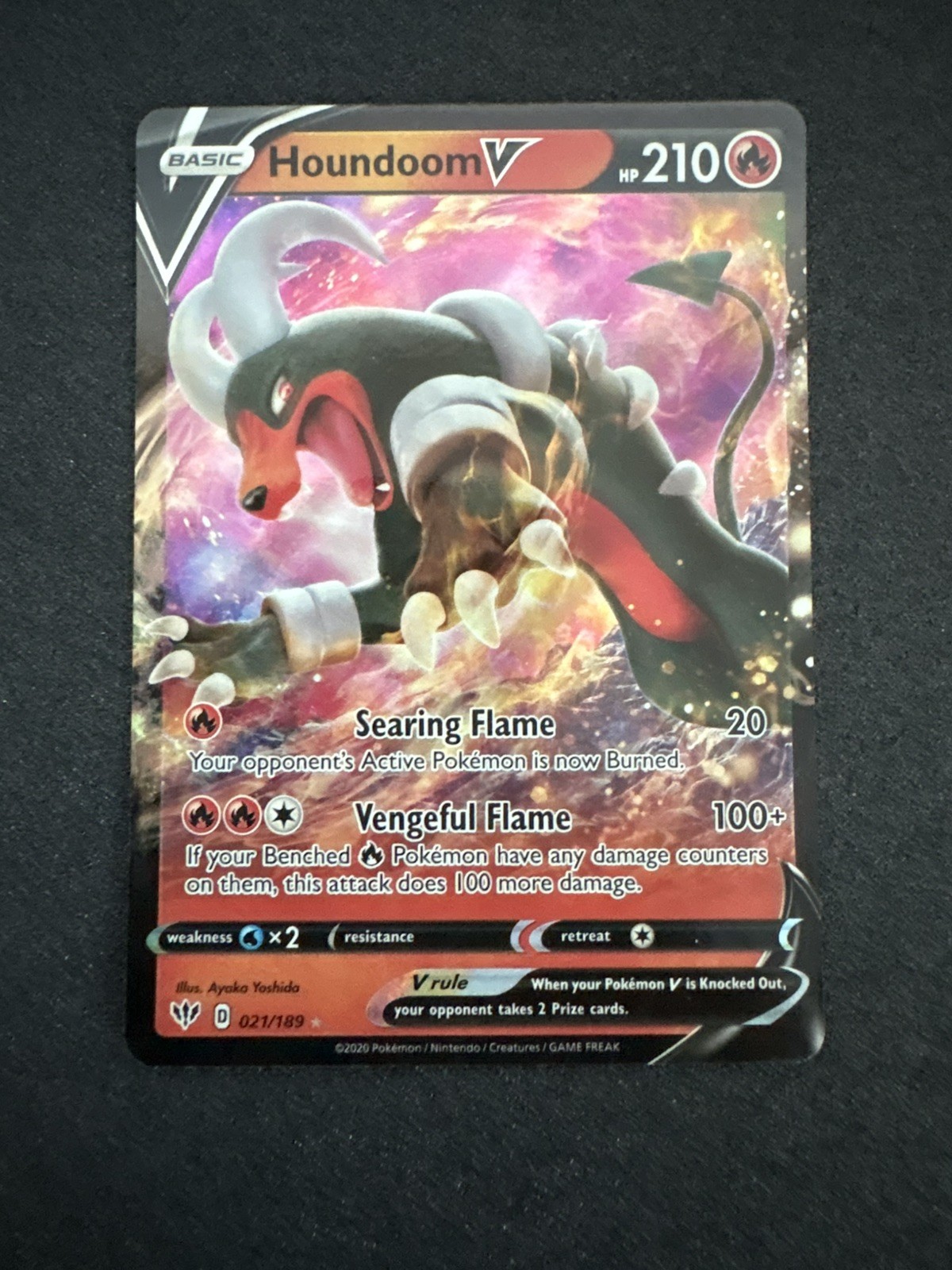 NEAR MINT – Houndoom V – 021/189 – SWSH Darkness Ablaze – Half Art Pokemon Card