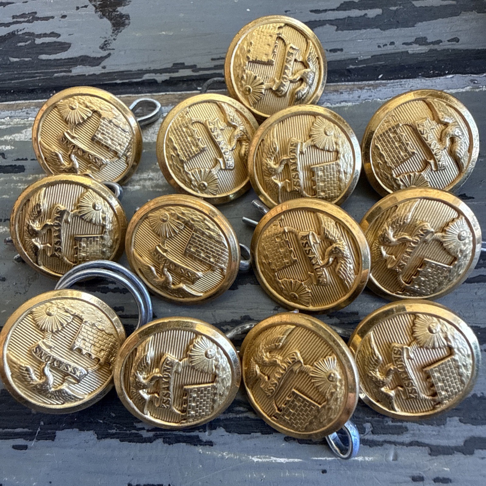 Lot Of 13 Army Buttons Eagle Ligne Approx: 0.5 Inches